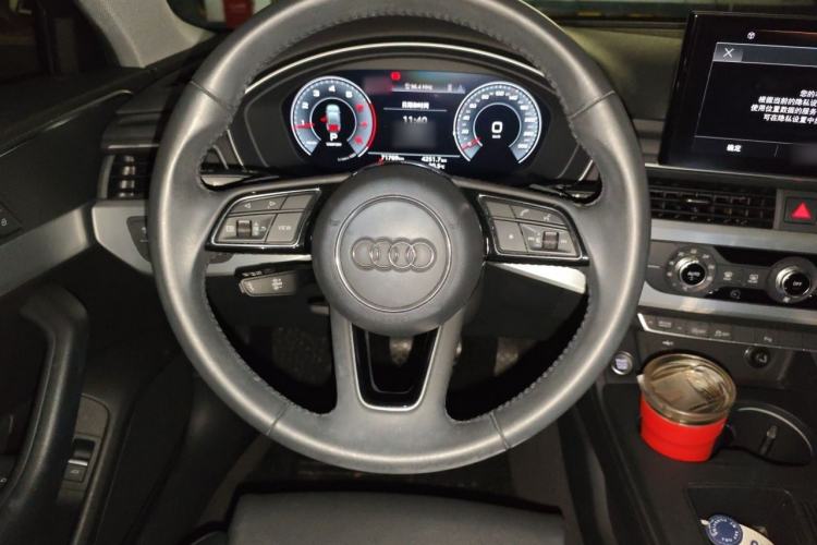 Used Audi A4L 2020 40 TFSI Fashion Dynamic Model Steering Wheel