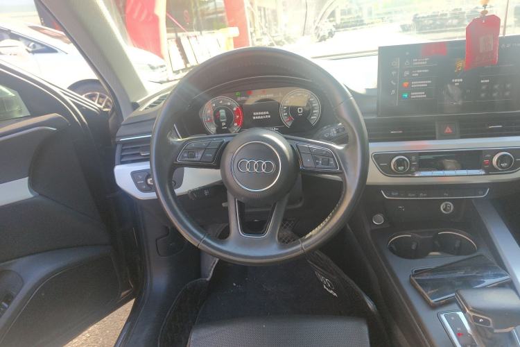 Used Audi A4L 2020 40 TFSI Fashion Dynamic Model Steering Wheel