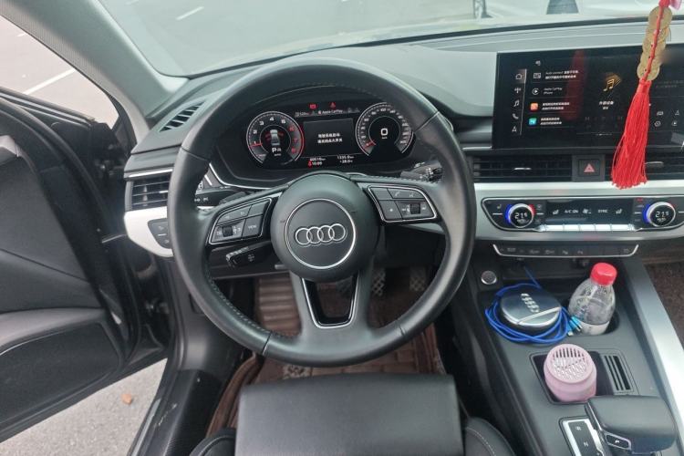 Used Audi A4L 2020 40 TFSI quattro Luxury Dynamic Model Steering Wheel