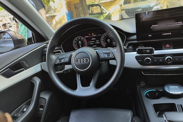 Used Audi A4L 2020 40 TFSI Fashion Dynamic Model Steering Wheel