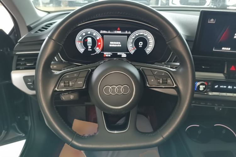 Used Audi A4L 2020 40 TFSI quattro Luxury Dynamic Model Steering Wheel