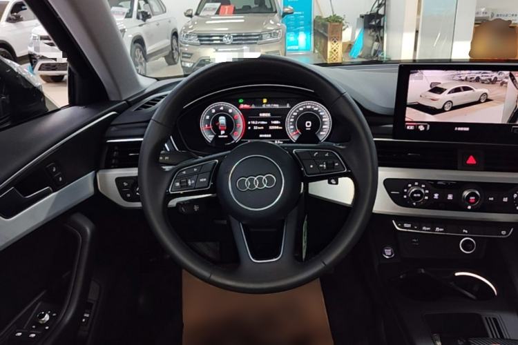 Used Audi A4L 2020 40 TFSI Fashion Dynamic Model Steering Wheel