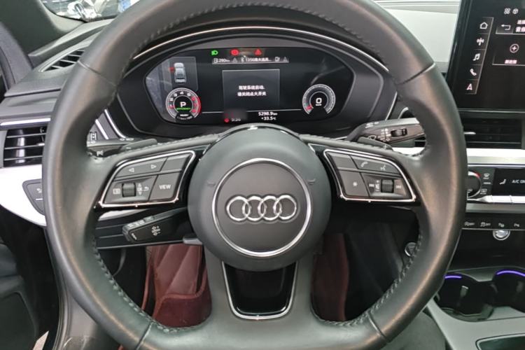 Used Audi A4L 2020 40 TFSI Luxury Dynamic Model Steering Wheel
