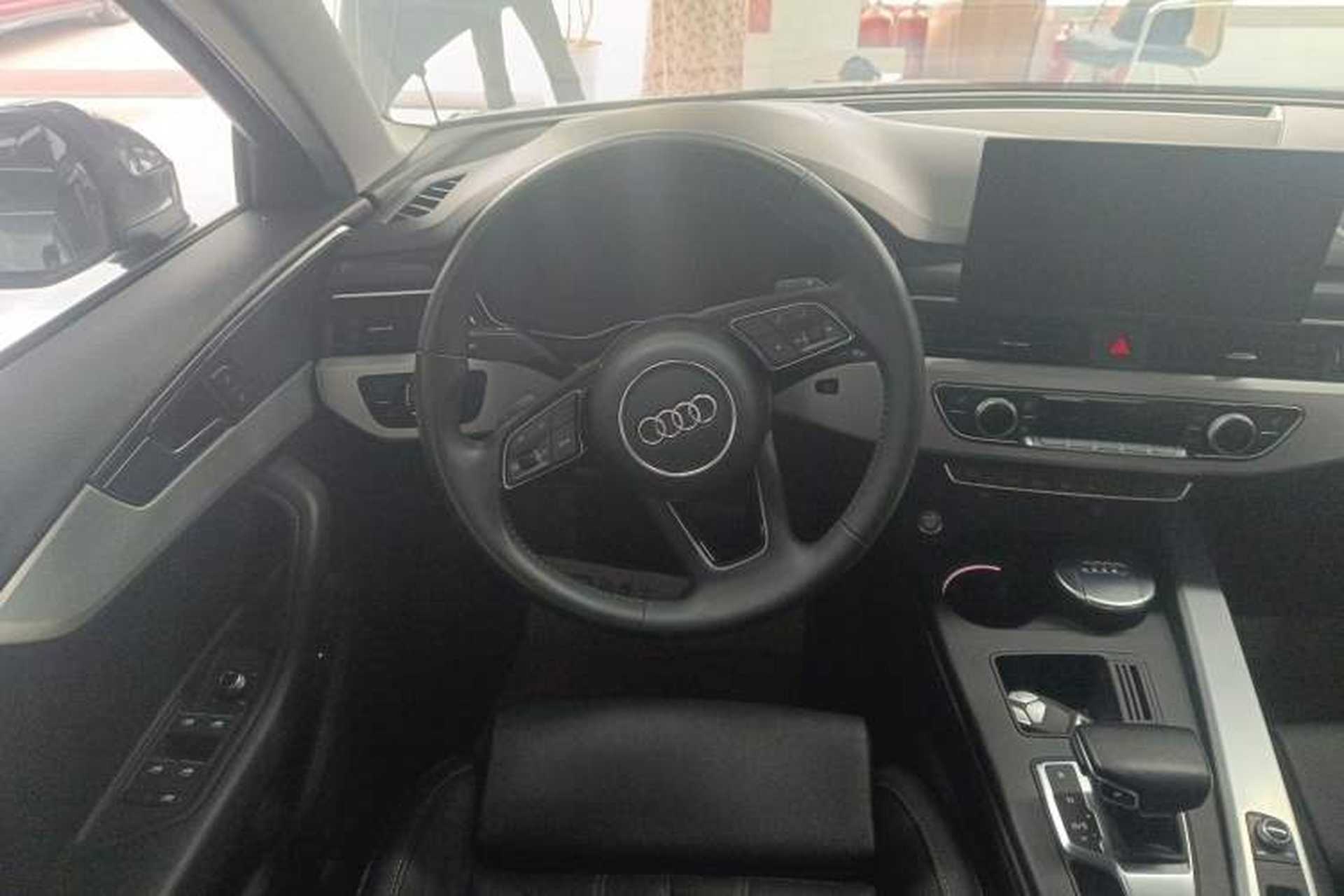 Used Audi A4L 2020 40 TFSI quattro Luxury Dynamic Model Steering Wheel