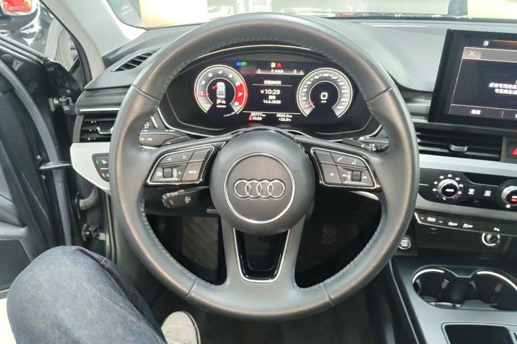 Used Audi A4L 2020 40 TFSI Fashion Dynamic Model Steering Wheel