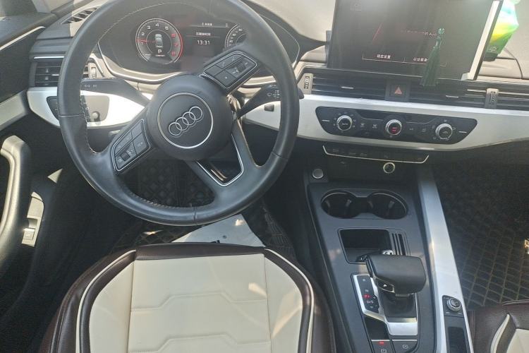 Used Audi A4L 2020 35 TFSI Fashion Dynamic Model Steering Wheel