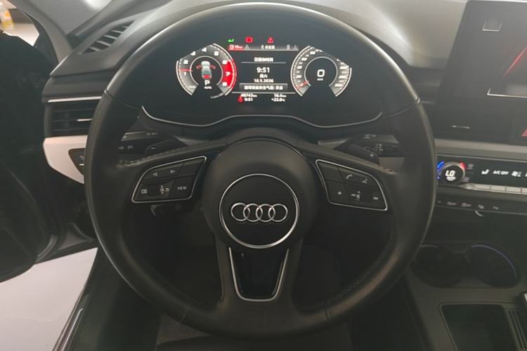 Used Audi A4L 2020 40 TFSI Luxury Dynamic Model Steering Wheel