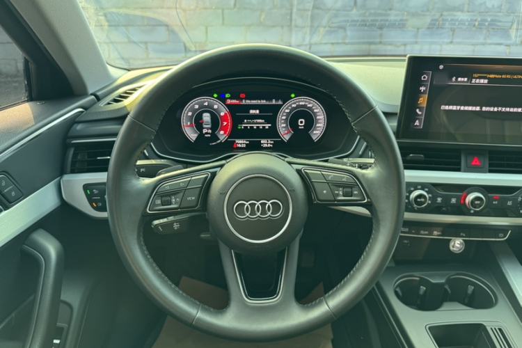 Used Audi A4L 2020 40 TFSI Fashion Dynamic Model Steering Wheel