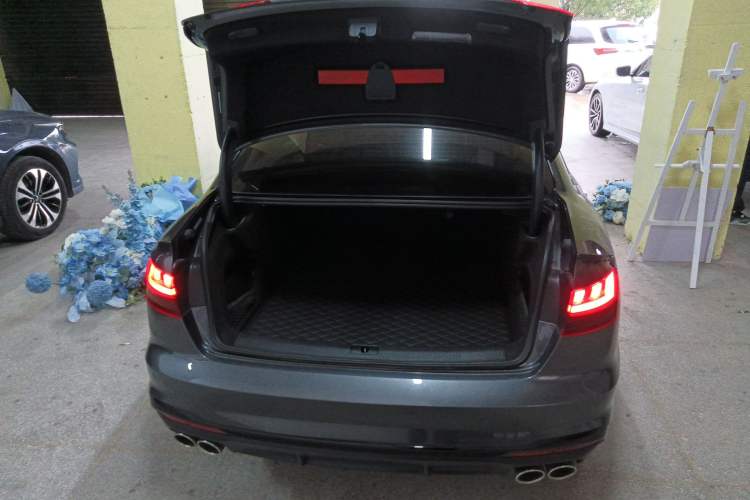 Used Audi A4L 2020 40 TFSI quattro Luxury Dynamic Model Trunk