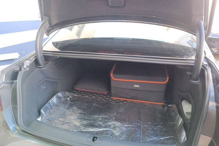 Used Audi A4L 2020 40 TFSI Fashionable and Elegant Model Trunk