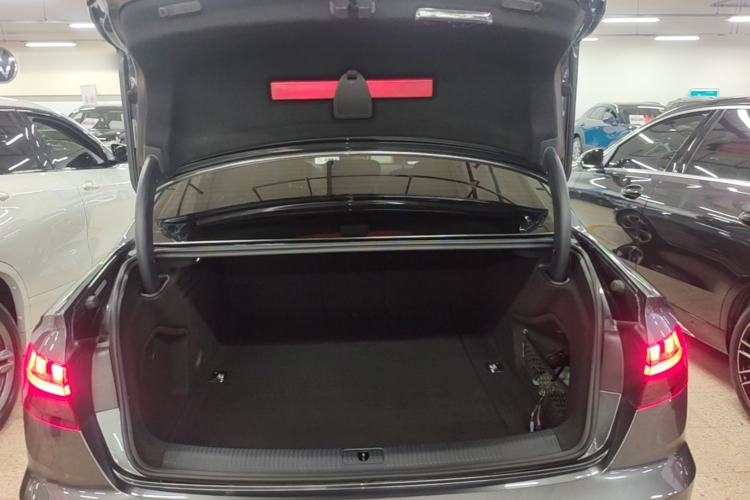 Used Audi A4L 2020 40 TFSI Fashion Dynamic Model Trunk