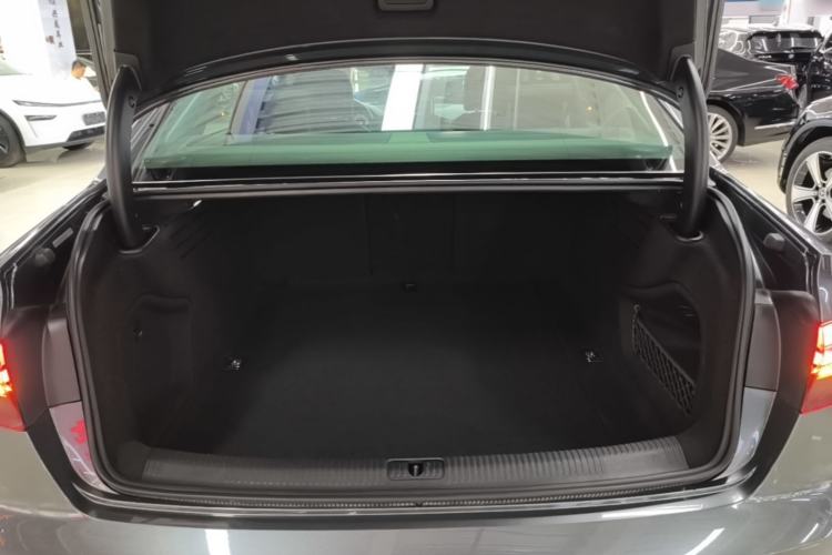 Used Audi A4L 2020 40 TFSI Fashion Dynamic Model Trunk