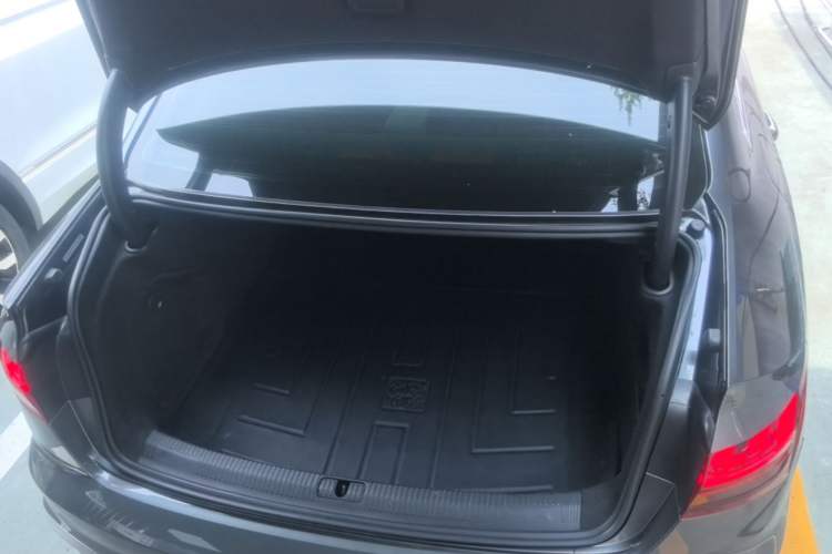 Used Audi A4L 2020 40 TFSI Fashion Dynamic Model Trunk