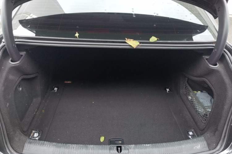 Used Audi A4L 2020 40 TFSI Fashionable and Elegant Model Trunk