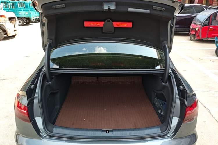Used Audi A4L 2020 40 TFSI Fashion Dynamic Model Trunk