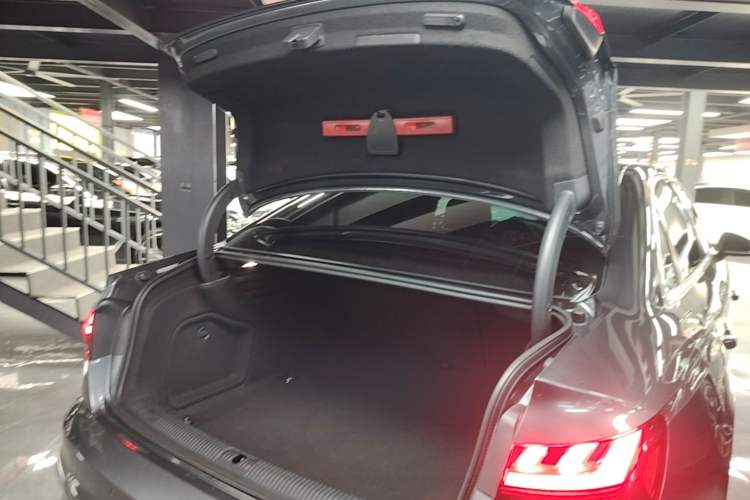 Used Audi A4L 2020 40 TFSI Fashion Dynamic Model Trunk