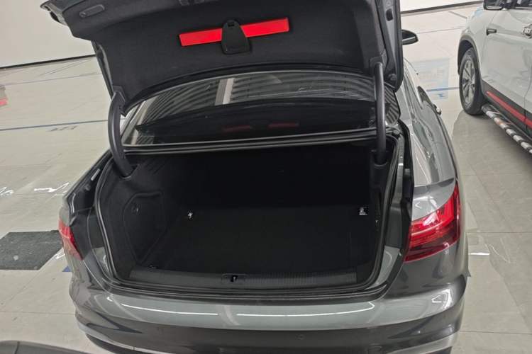 Used Audi A4L 2020 40 TFSI Fashion Dynamic Model Trunk