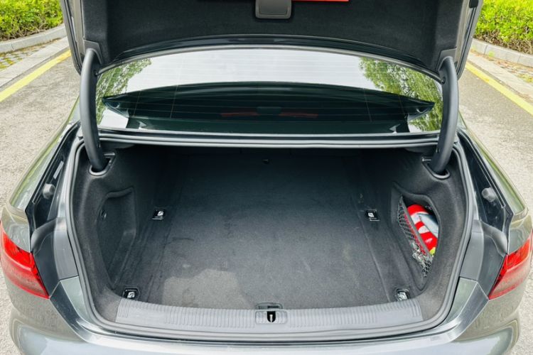Used Audi A4L 2020 40 TFSI Fashion Dynamic Model Trunk