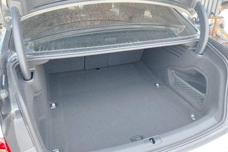 Used Audi A4L 2020 40 TFSI Fashion Dynamic Model Trunk