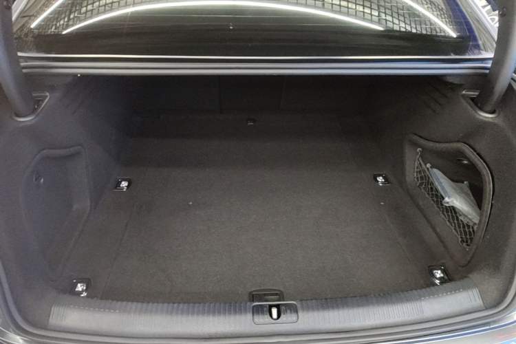 Used Audi A4L 2020 40 TFSI Fashion Dynamic Model Trunk