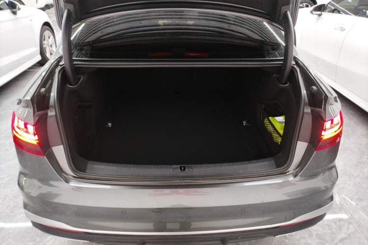 Used Audi A4L 2020 40 TFSI Fashion Dynamic Model Trunk