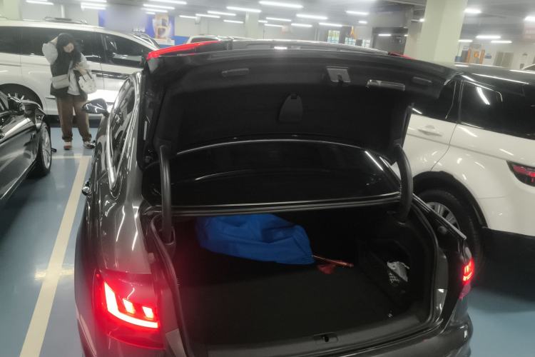 Used Audi A4L 2020 40 TFSI Fashion Dynamic Model Trunk