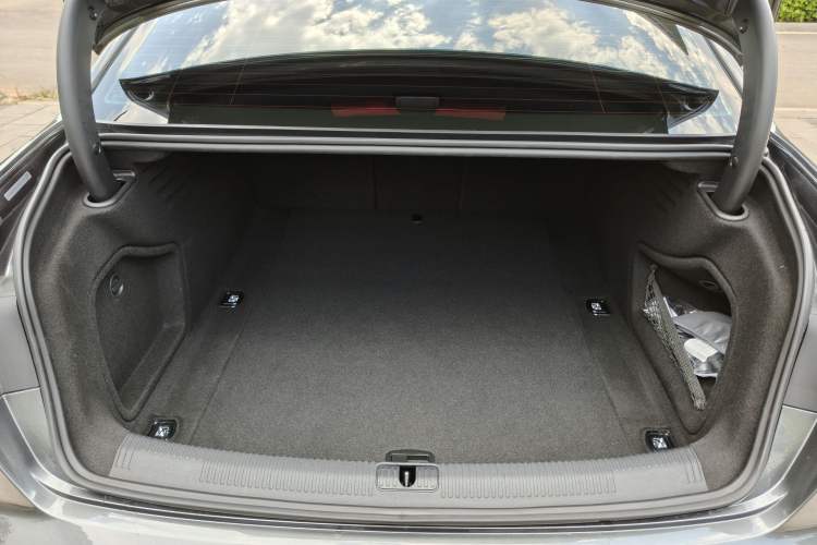 Used Audi A4L 2020 40 TFSI Fashion Dynamic Model Trunk