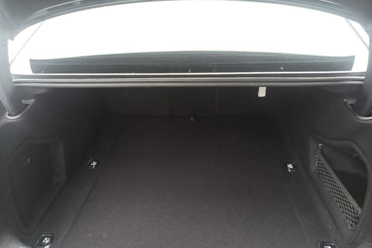 Used Audi A4L 2020 40 TFSI Fashionable and Elegant Model Trunk