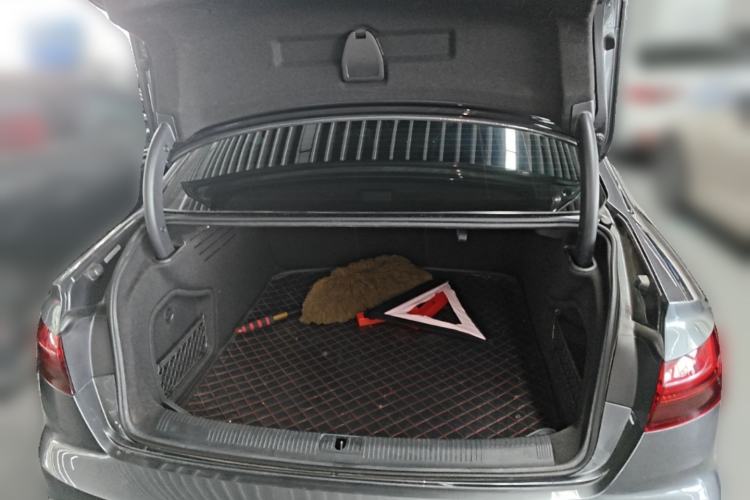 Used Audi A4L 2020 40 TFSI Fashionable and Elegant Model Trunk