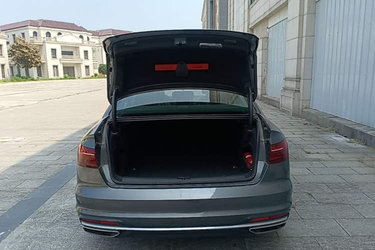 Used Audi A4L 2020 40 TFSI Fashion Dynamic Model Trunk