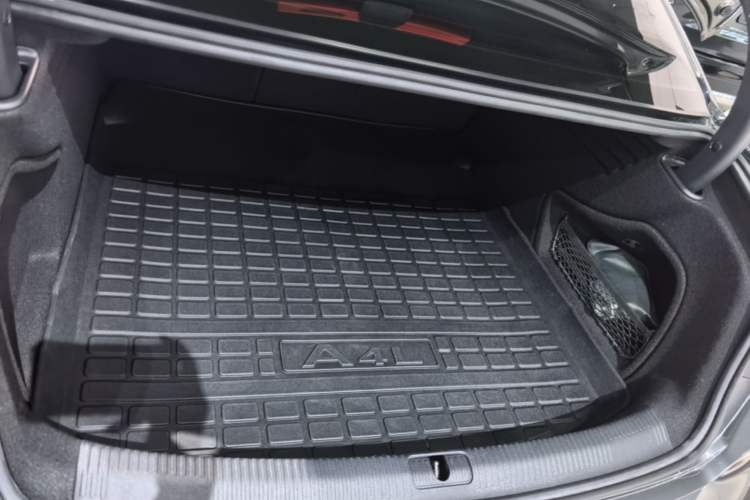 Used Audi A4L 2020 40 TFSI Fashion Dynamic Model Trunk