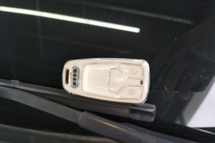 Used Audi A4L 2020 40 TFSI Luxury Dynamic Model Vehicle Key