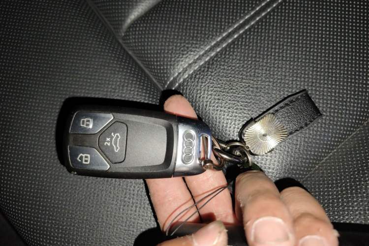 Used Audi A4L 2020 40 TFSI Fashion Dynamic Model Vehicle Key
