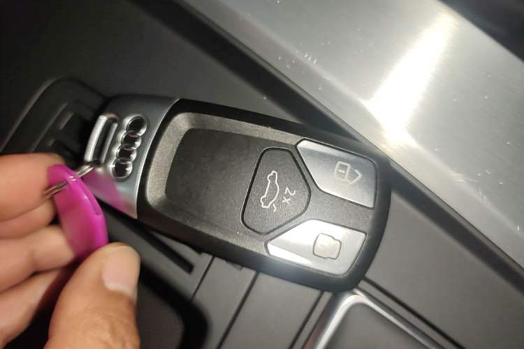 Used Audi A4L 2020 40 TFSI Fashion Dynamic Model Vehicle Key
