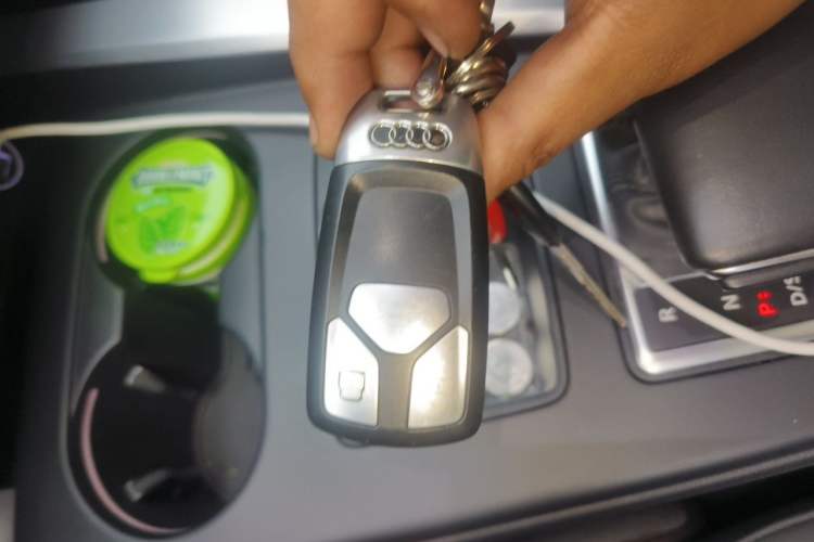 Used Audi A4L 2020 40 TFSI Luxury Dynamic Model Vehicle Key