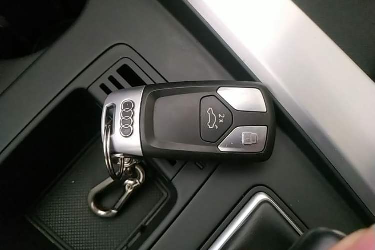 Used Audi A4L 2020 40 TFSI Fashion Dynamic Model Vehicle Key