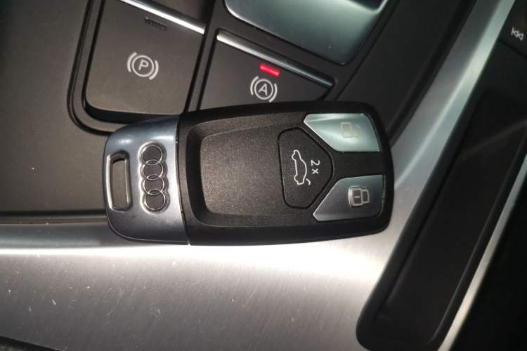 Used Audi A4L 2020 40 TFSI Fashion Dynamic Model Vehicle Key