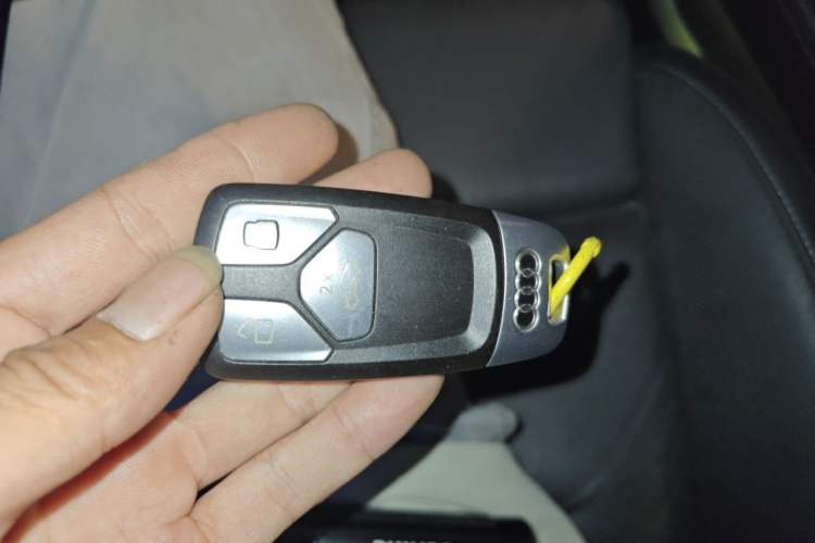Used Audi A4L 2020 40 TFSI Luxury Dynamic Model Vehicle Key
