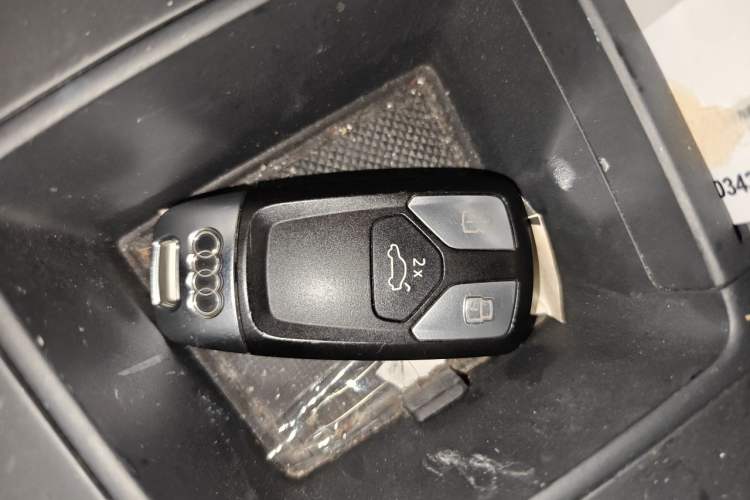 Used Audi A4L 2020 40 TFSI Fashion Dynamic Model Vehicle Key