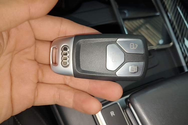 Used Audi A4L 2020 40 TFSI quattro Luxury Dynamic Model Vehicle Key