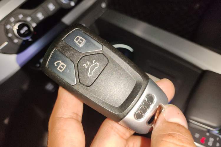 Used Audi A4L 2020 40 TFSI Fashion Dynamic Model Vehicle Key