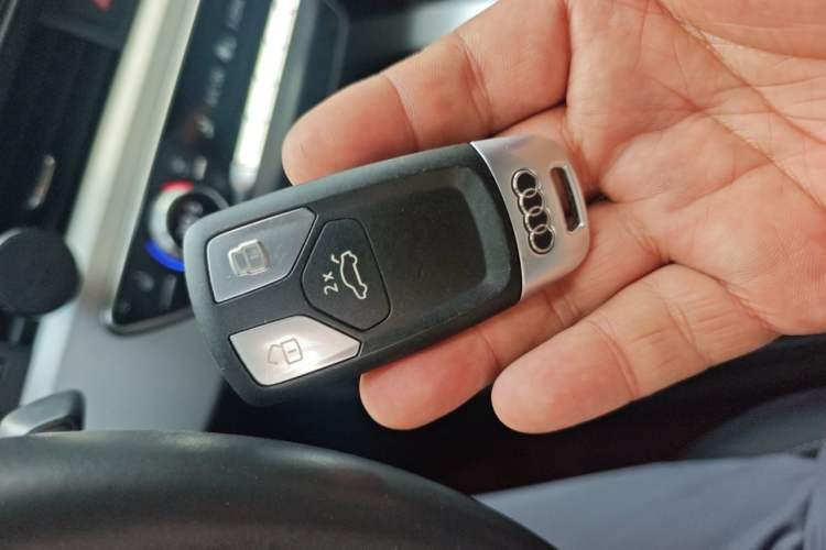 Used Audi A4L 2020 40 TFSI Luxury Dynamic Model Vehicle Key