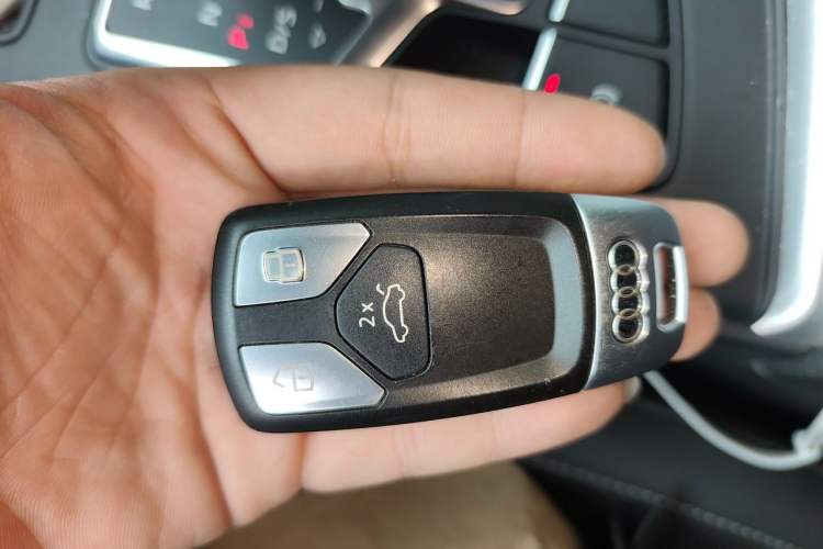 Used Audi A4L 2020 40 TFSI Fashion Dynamic Model Vehicle Key