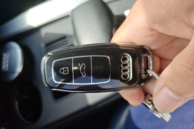 Used Audi A4L 2020 40 TFSI quattro Luxury Dynamic Model Vehicle Key