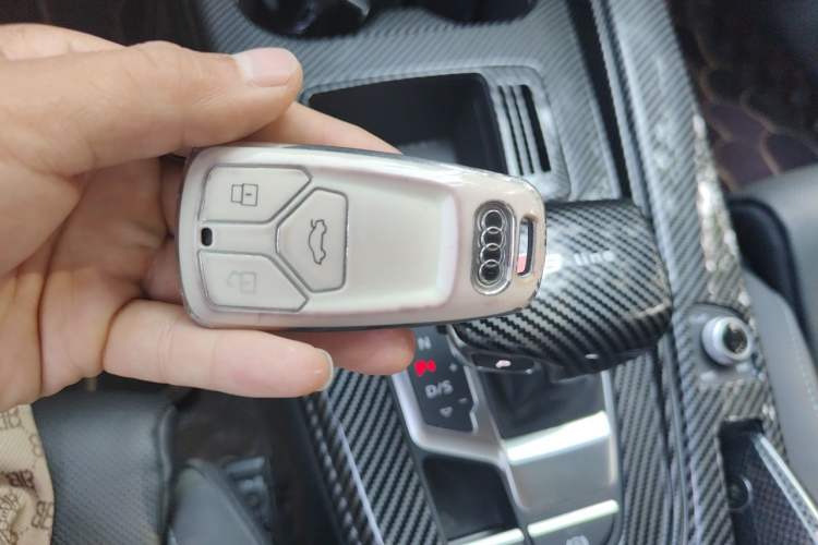 Used Audi A4L 2020 40 TFSI Luxury Dynamic Model Vehicle Key