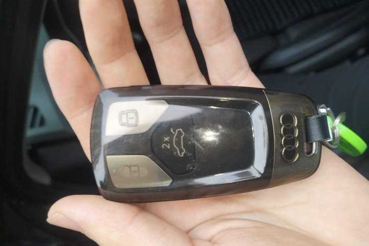 Used Audi A4L 2020 40 TFSI Fashion Dynamic Model Vehicle Key