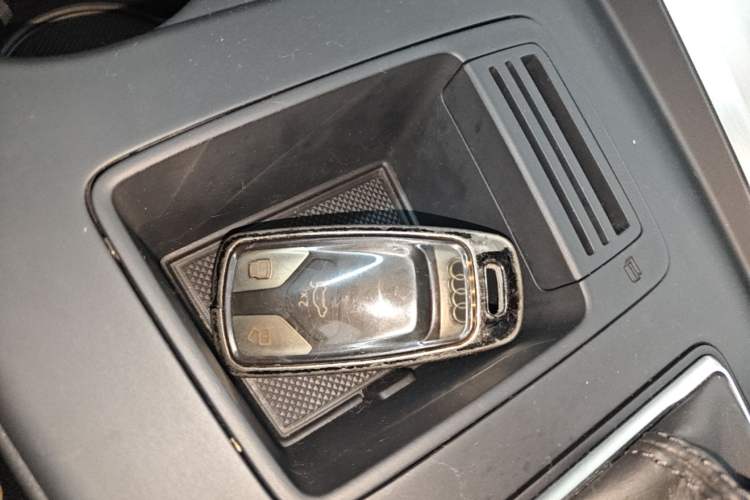 Used Audi A4L 2020 40 TFSI Fashion Dynamic Model Vehicle Key