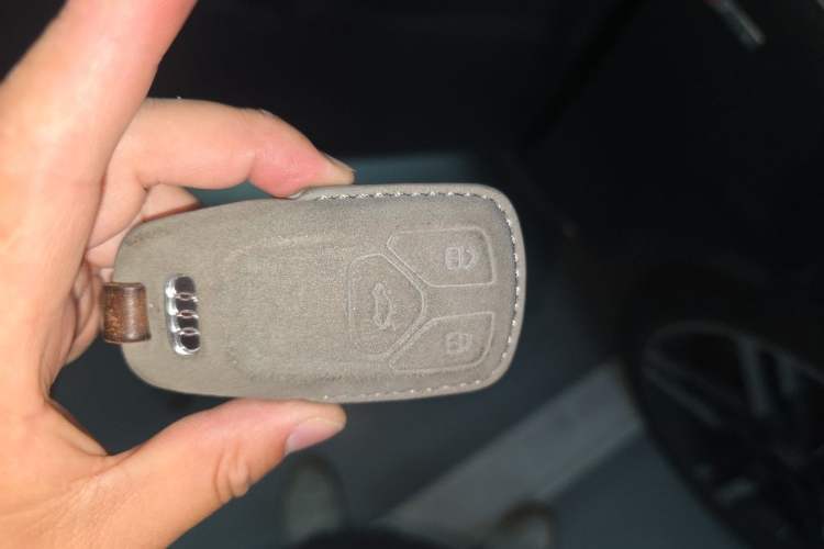 Used Audi A4L 2020 40 TFSI Luxury Dynamic Model Vehicle Key