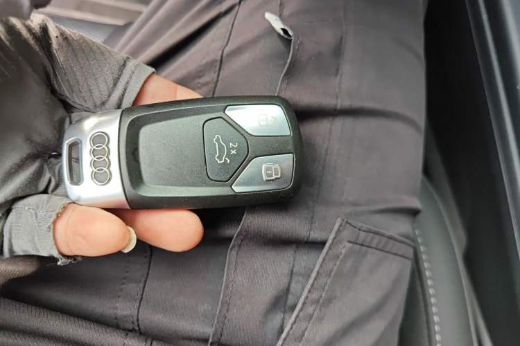 Used Audi A4L 2020 40 TFSI Fashion Dynamic Model Vehicle Key