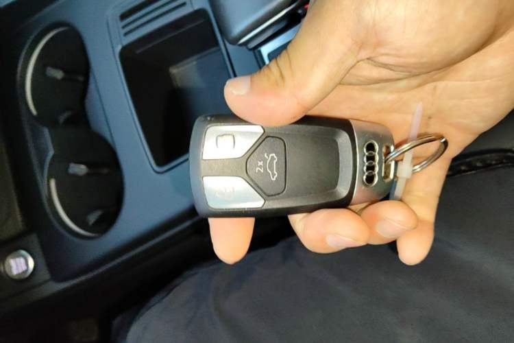 Used Audi A4L 2020 40 TFSI Luxury Dynamic Model Vehicle Key
